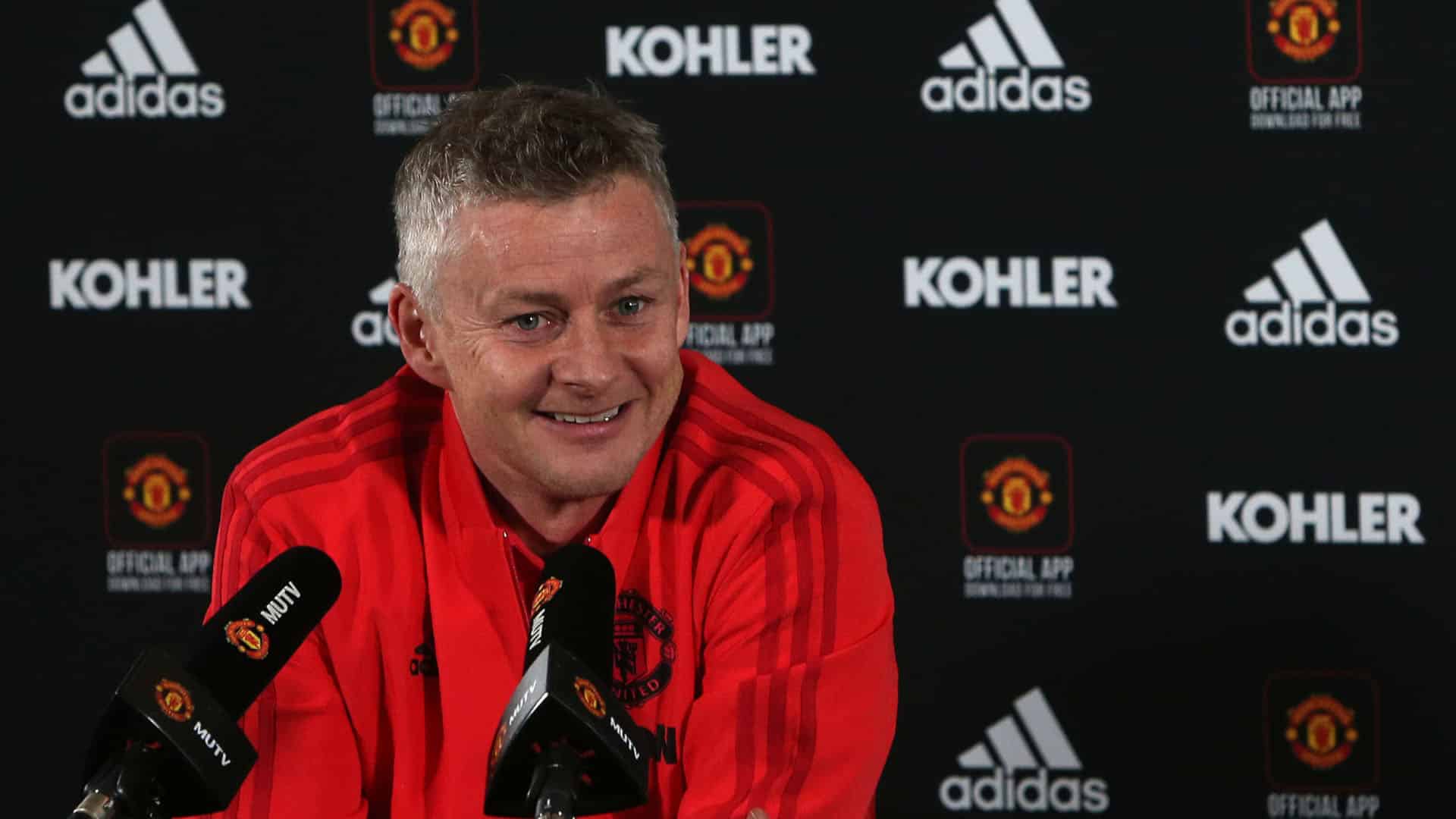 Solskjaer afirma que Pogba est&aacute; feliz e ir&aacute; montar o Manchester United ao redor dele