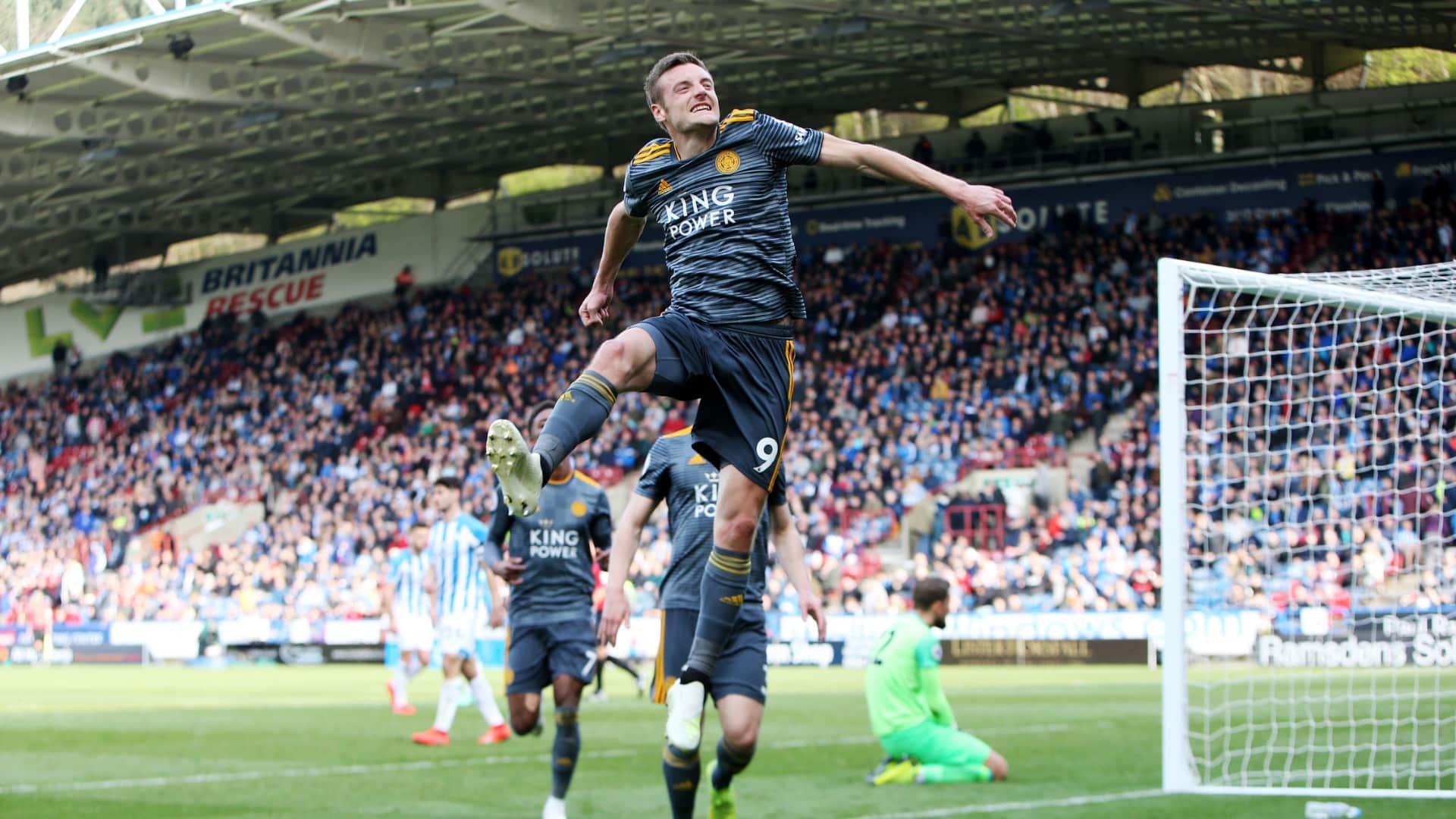 Jamie Vardy chega a 104 gols pelo Leicester e ultrapassa uma lenda, Gary Lineker