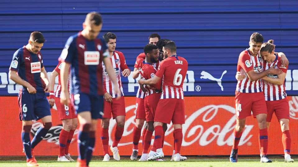 Lemar apareceu no fim e o Atl&eacute;tico de Madrid cumpriu sua parte para seguir no encal&ccedil;o