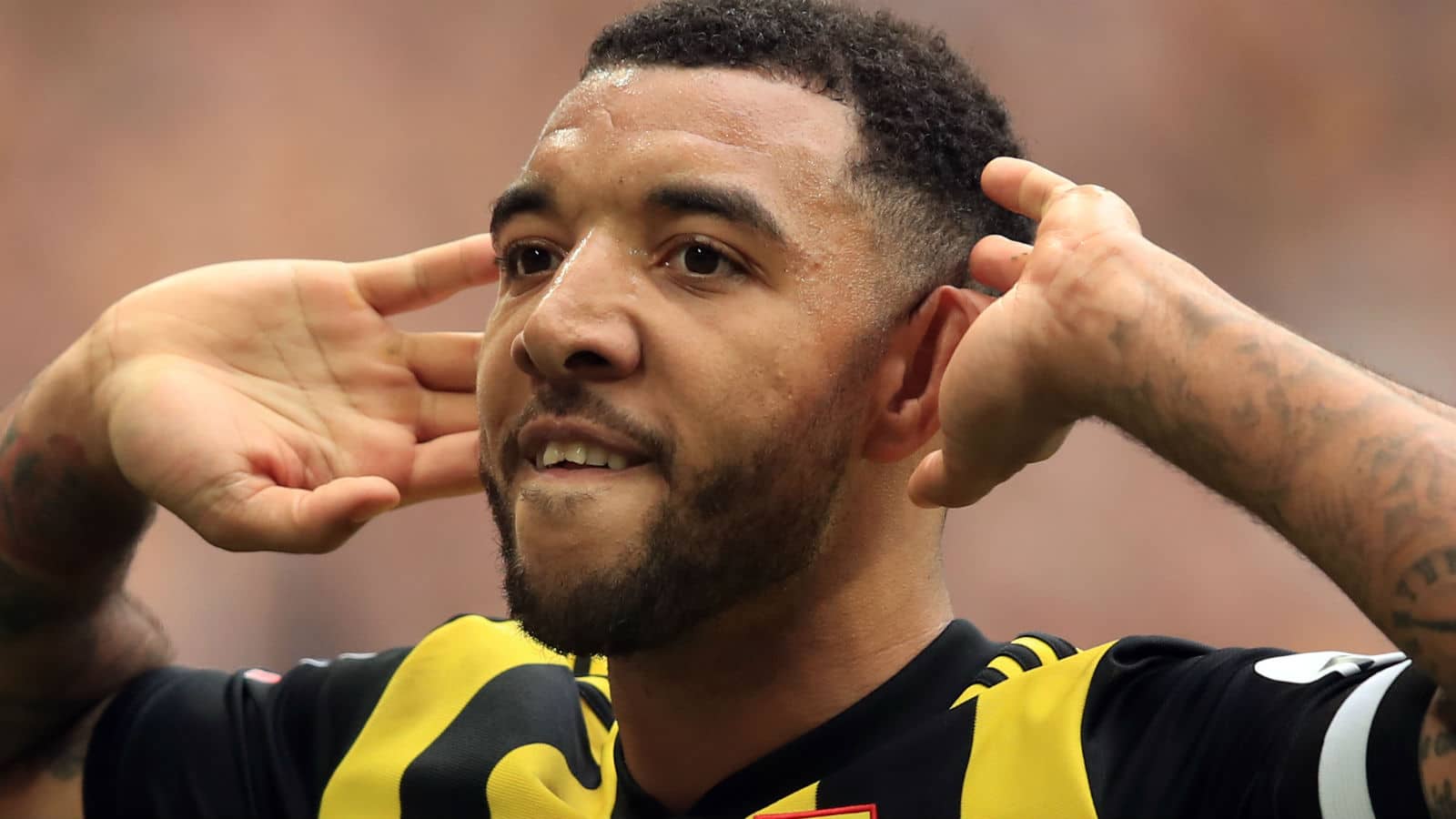 Deeney: &ldquo;H&aacute; 12 anos, eu pagava &pound;10 libras por semana para ser jogador. Agora, estou na final da FA Cup&rdquo;