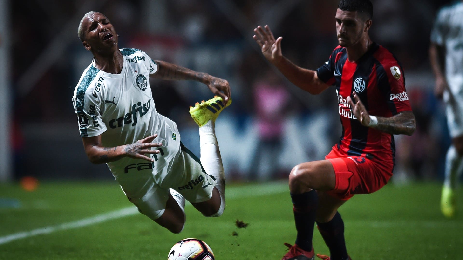 O Palmeiras novamente mostrou falta de alternativas ao sair atr&aacute;s no placar