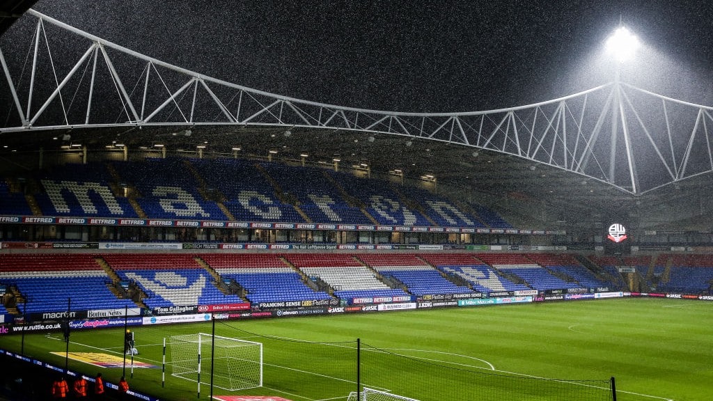 Em solidariedade a funcion&aacute;rios, elenco do Bolton entra em greve contra sal&aacute;rios atrasados