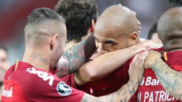 Em reencontro de Guerrero com Alianza Lima, Rodrigo Moledo rouba a cena e confirma o Inter na liderança