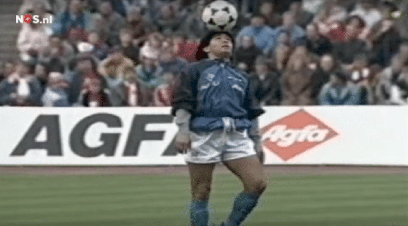 H&aacute; 30 anos, Maradona nos presenteava com o aquecimento mais m&aacute;gico da hist&oacute;ria
