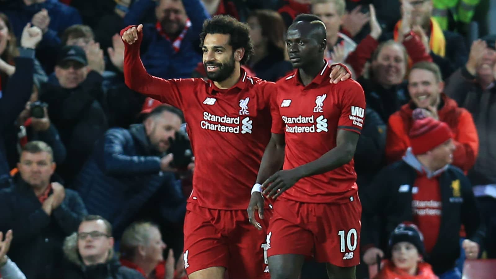 Sem aflição desta vez: Mané e Salah inspiram a goleada categórica do Liverpool, que agora torce