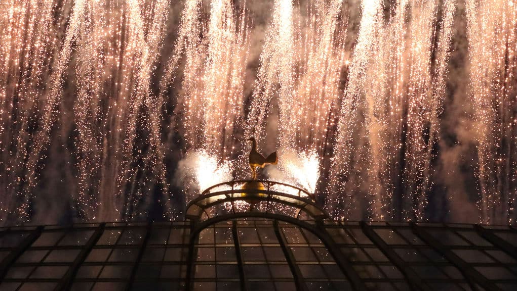 Tottenham come&ccedil;a hist&oacute;ria em seu novo est&aacute;dio com gol de Son e vit&oacute;ria