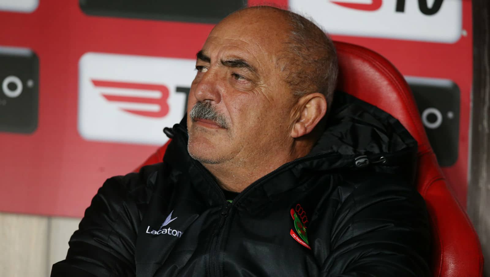 O &ldquo;Rei das Subidas&rdquo; amplia sua lenda: pela 11&ordf; vez, Vitor Oliveira conquista o acesso na segundona portuguesa