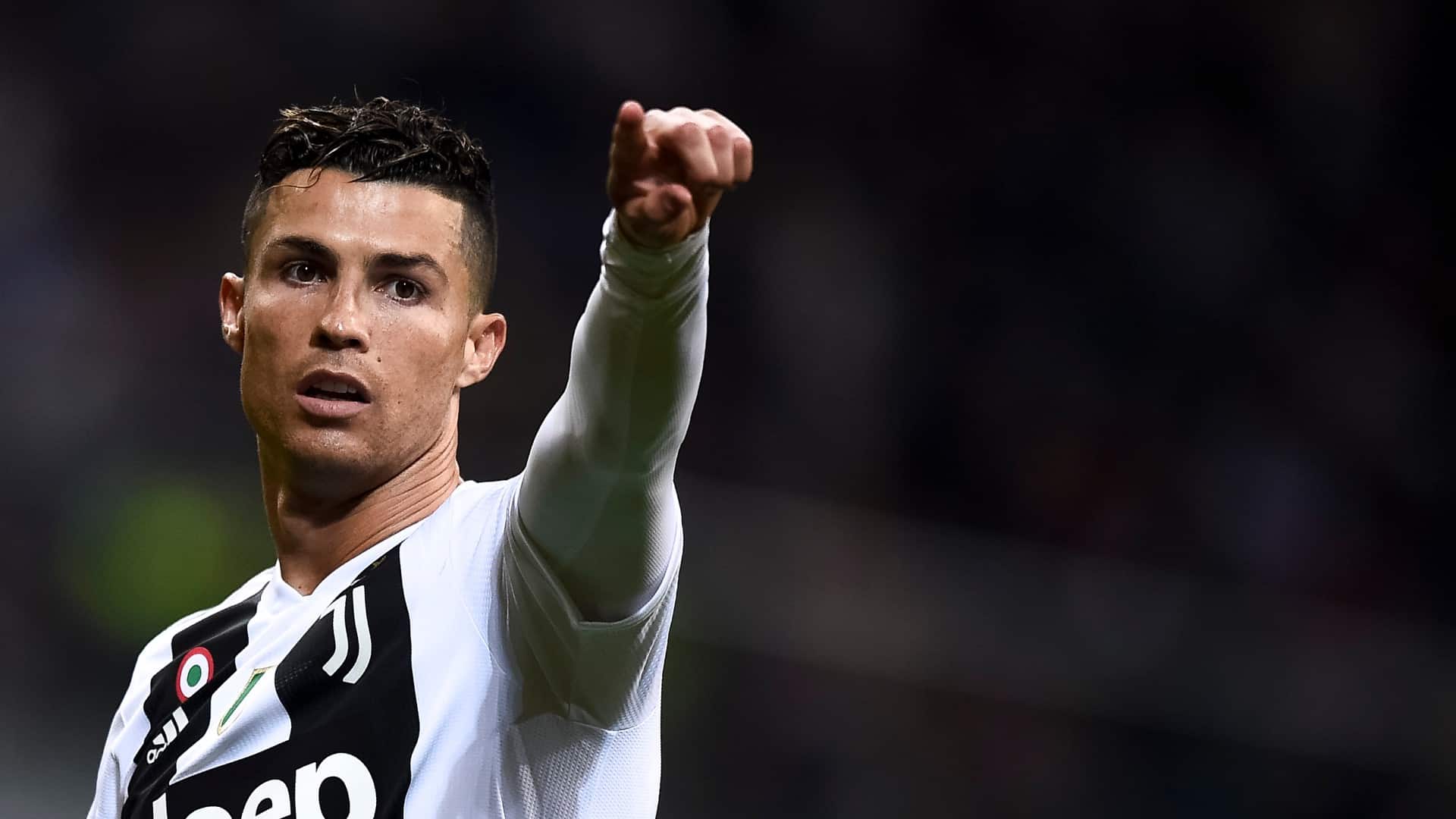 Para Allegri, grande atua&ccedil;&atilde;o de Messi &eacute; um est&iacute;mulo para Cristiano Ronaldo na Juventus