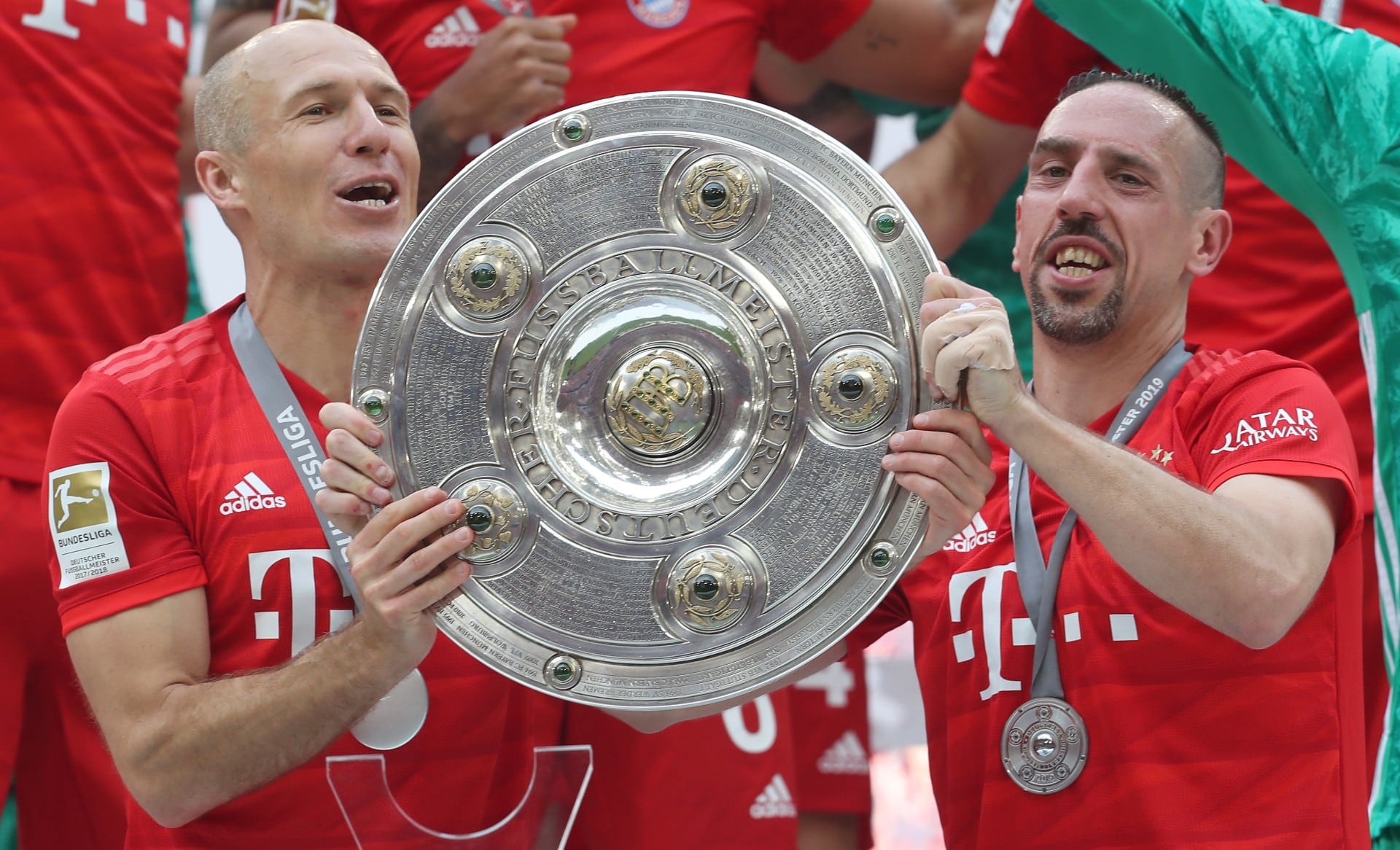 O Bayern produziu bel&iacute;ssimos v&iacute;deos com as despedidas de Robben, Rib&eacute;ry e Rafinha