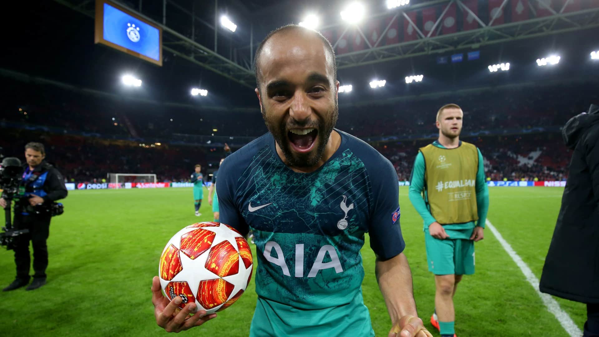Lucas finalmente teve a noite que sua carreira prometia e conduziu Tottenham &agrave; final da Champions