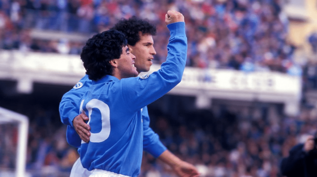 Maradona e Careca devastaram a Europa: o t&iacute;tulo da Copa da Uefa do Napoli em 1988/89