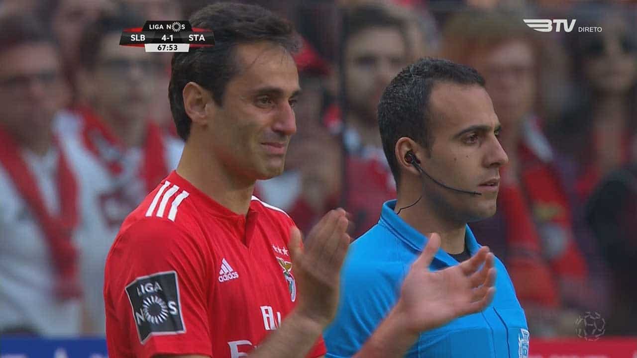 A emo&ccedil;&atilde;o de Jonas no Est&aacute;dio da Luz representa o tamanho de seu amor pelo Benfica