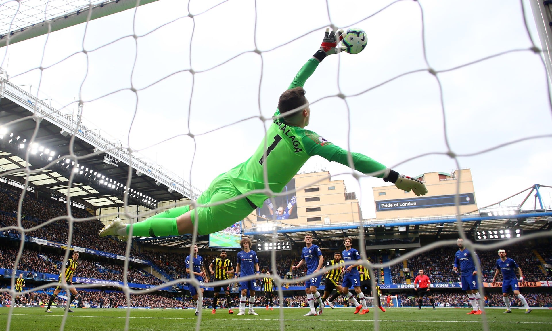O Chelsea saiu das vaias para conquistar uma vit&oacute;ria que o garante na Champions