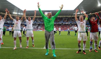 Király literalmente pendurou o moletom para anunciar sua aposentadoria, aos 43 anos