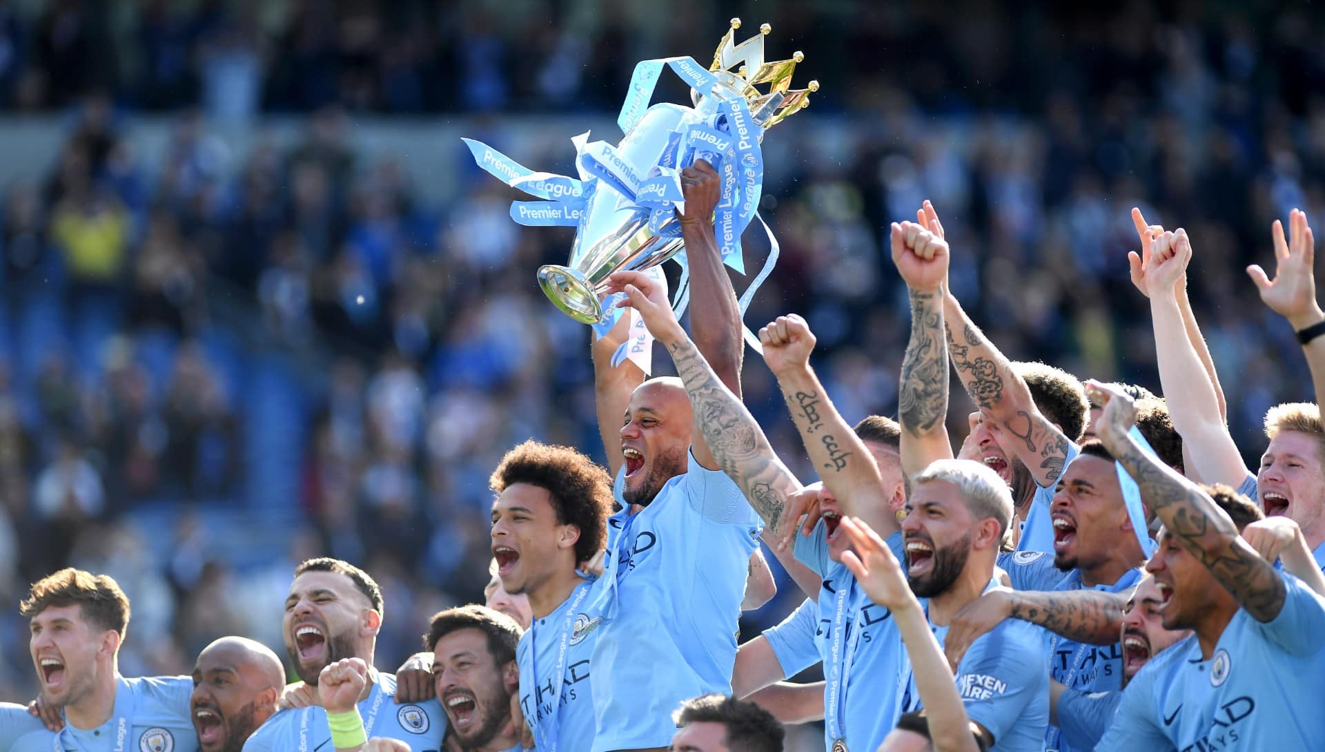 A temporada inesquec&iacute;vel da Premier League guardou a coroa&ccedil;&atilde;o do Manchester City para o &uacute;ltimo dia