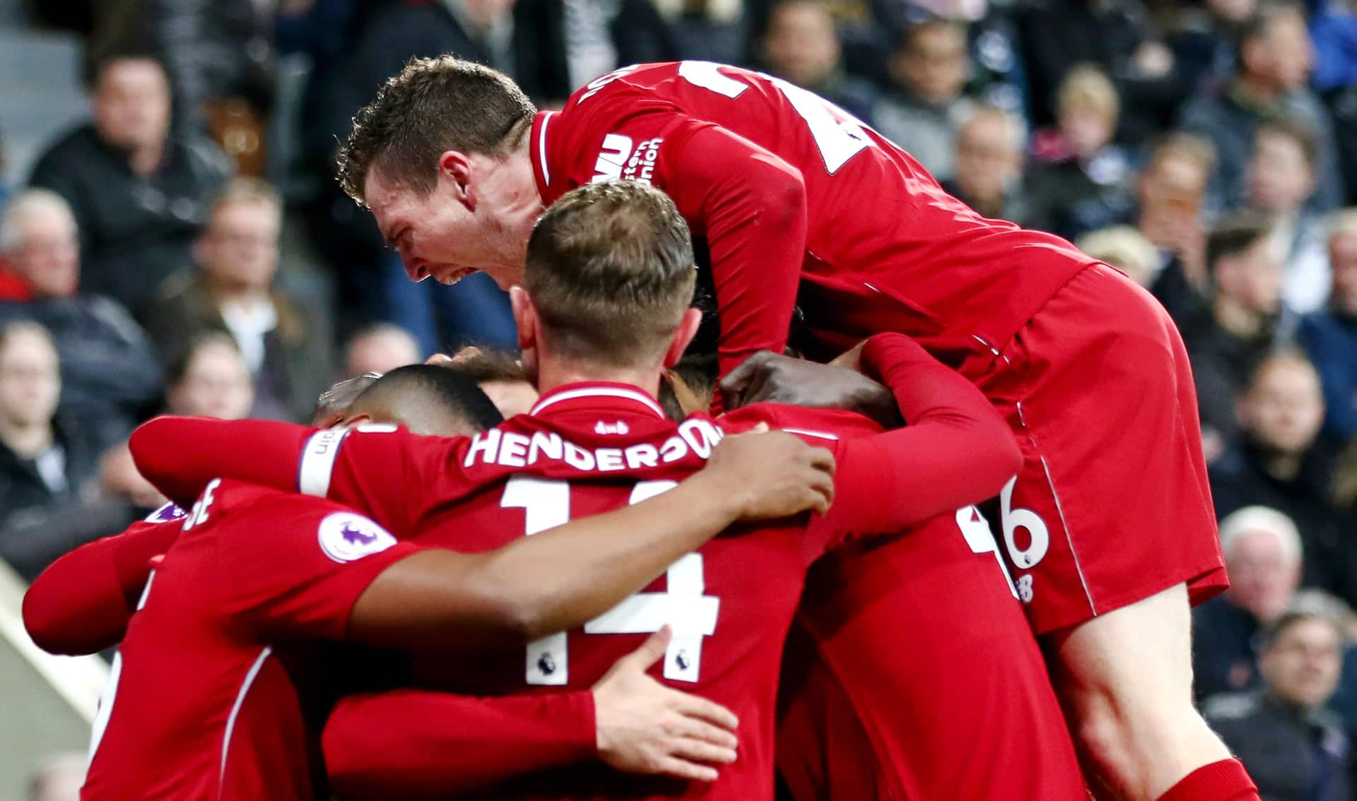 O drama se tornou &eacute;pico no final: Liverpool vence na garra e segue sonhando com a ta&ccedil;a