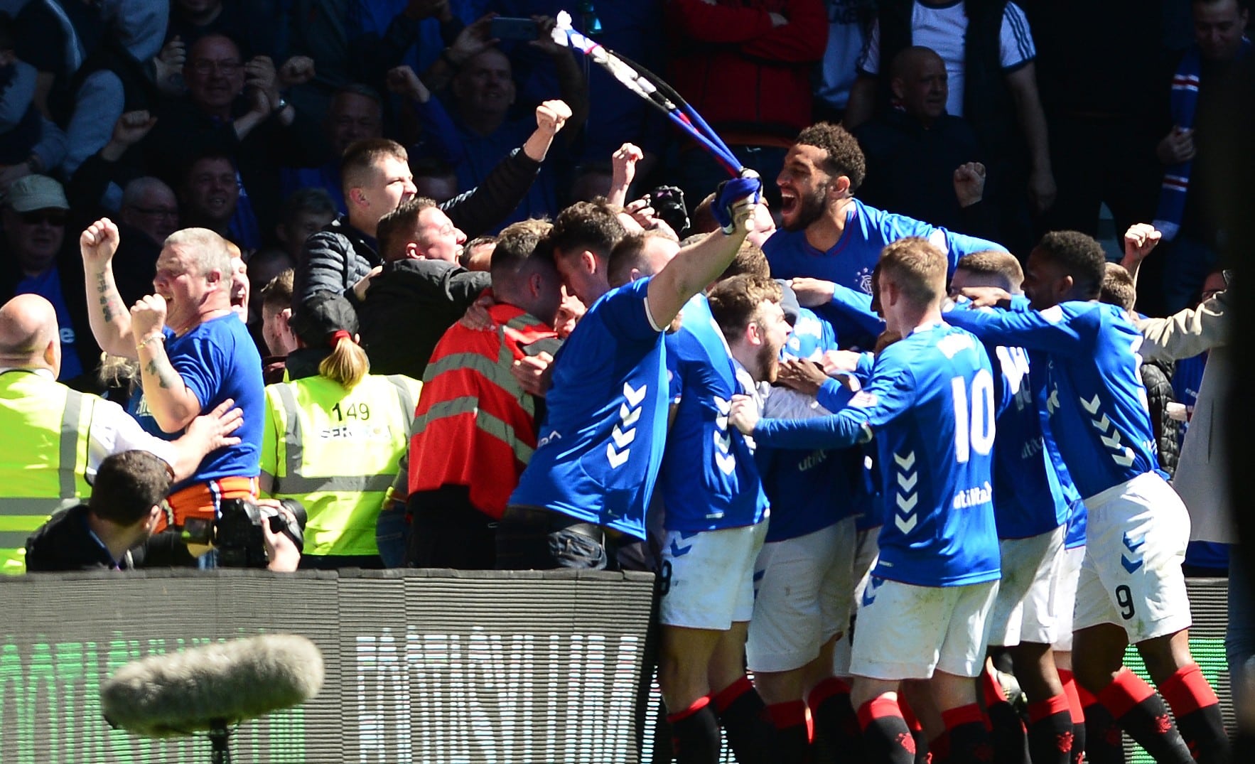 O Celtic j&aacute; era campe&atilde;o, mas o Rangers ao menos teve o gosto de carimbar a faixa na Old Firm