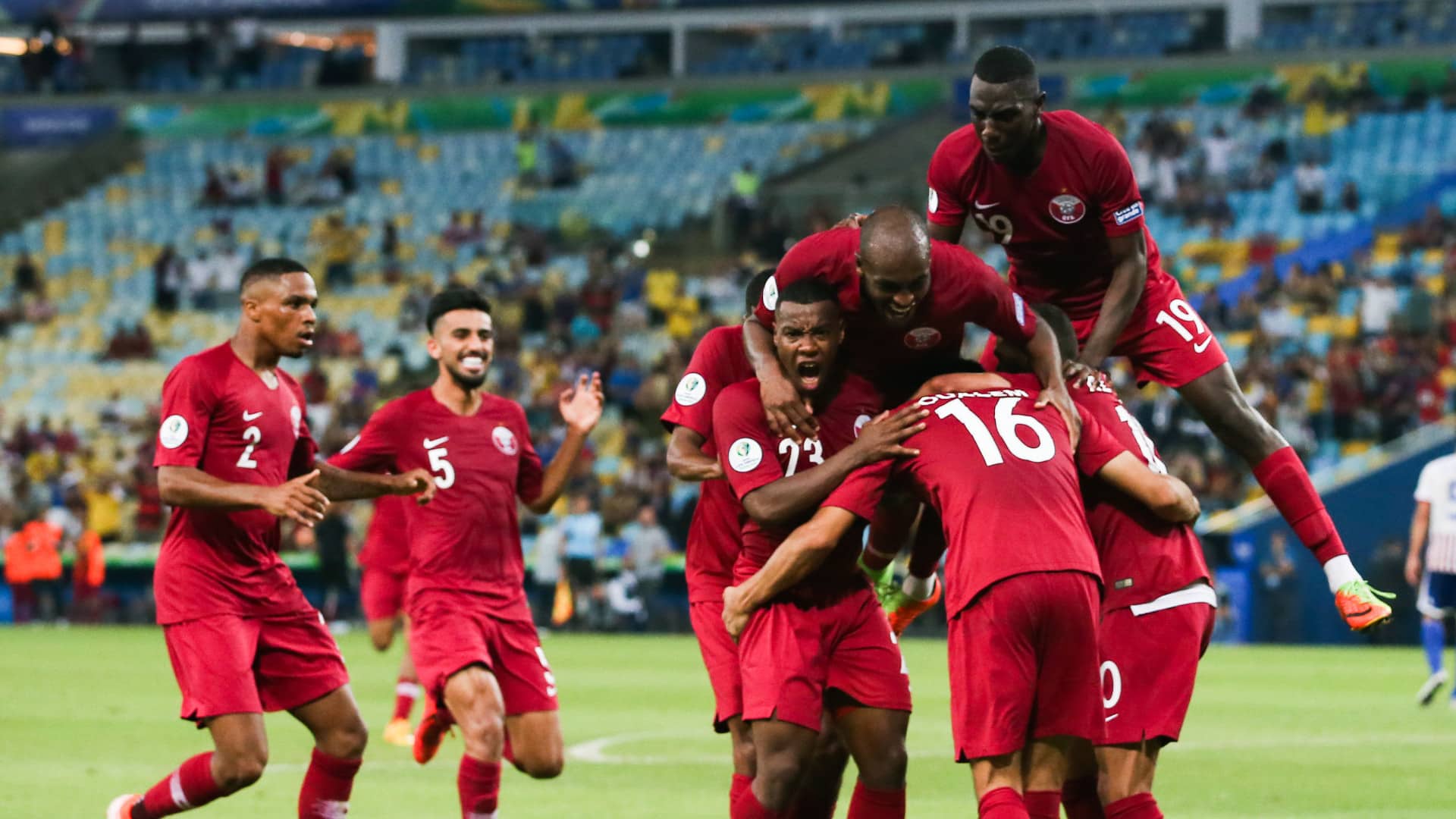 Em um Maracan&atilde; vazio, Catar mostrou qualidades e foi bem contra o Paraguai