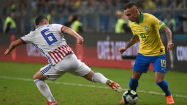 Torcida gremista foi aplaudir Cebolinha – e no meio do caminho ofereceu à Seleção seu maior apoio