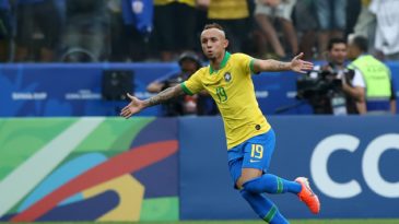 Ovacionado pela torcida, Éverton foi elogiado por companheiros: “Foi um jogador fundamental”