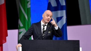 Fifa propõe aumentar limite de substituições para cinco para lidar com calendário congestionado