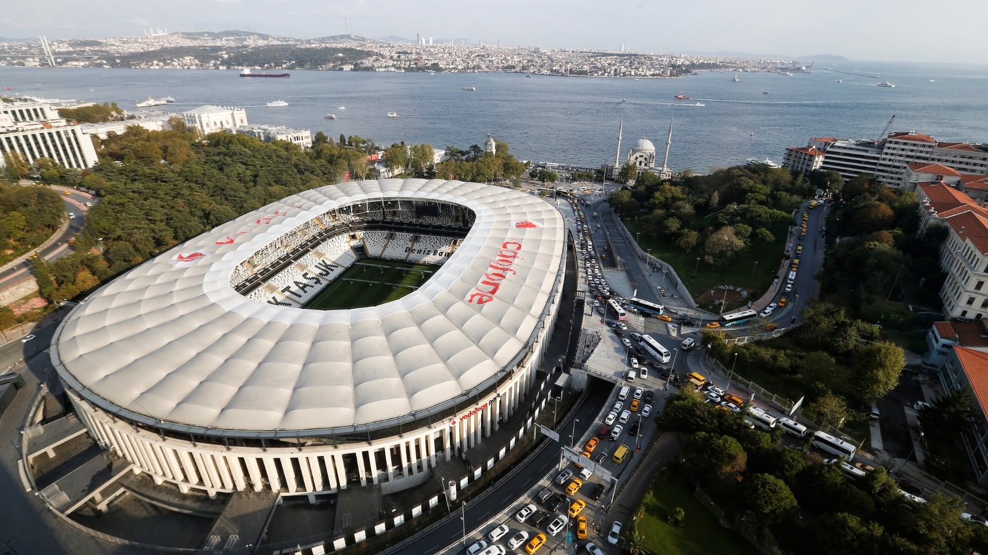 Liverpool e Chelsea s&oacute; ter&atilde;o 5 mil ingressos cada para Supercopa da Uefa, em Istambul