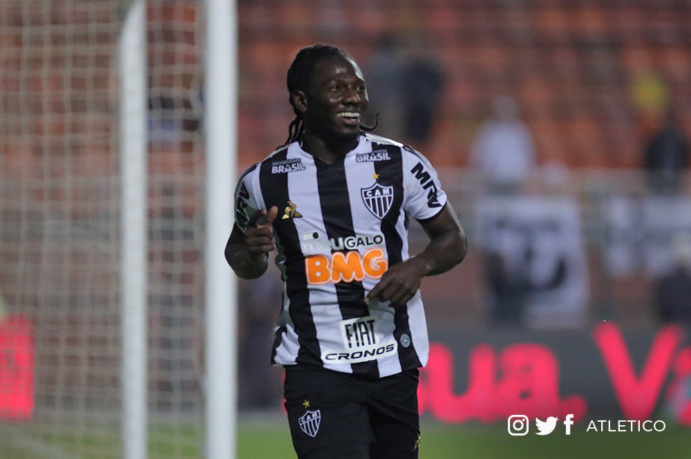 Char&aacute; e Cazares foram a combina&ccedil;&atilde;o perfeita de um Galo eficiente, que soube vencer o joga&ccedil;o contra o Santos