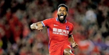 Fernandinho tratou os adversários feito cones, arrancando do meio de campo para um gol fantástico na China