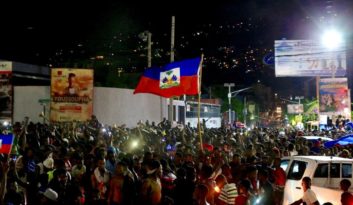 Um carnaval súbito tomou as ruas de Porto Príncipe após a histórica vitória do Haiti sobre o Canadá
