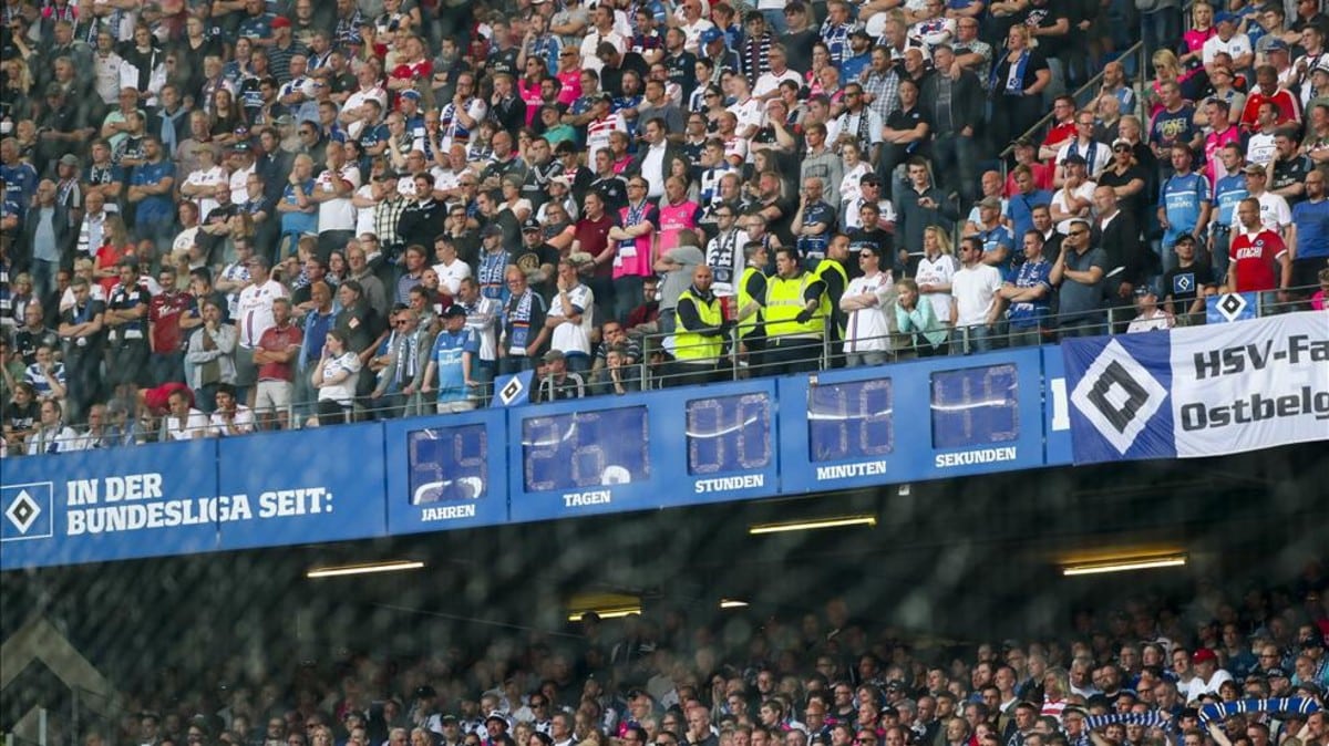 Sem o acesso, o Hamburgo resolve desinstalar o lend&aacute;rio rel&oacute;gio de seu est&aacute;dio