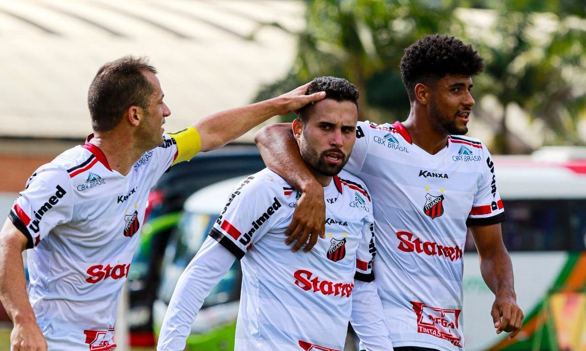 Entre muitos jogos parelhos, a S&eacute;rie D definiu os confrontos das oitavas de final