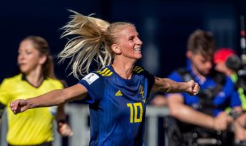 A Suécia soube neutralizar a Alemanha e, com Jakobsson imparável, virou rumo à semifinal