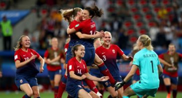 Entre dramas e milagres, a Noruega fez um jogaço contra a Austrália e avançou nos penais