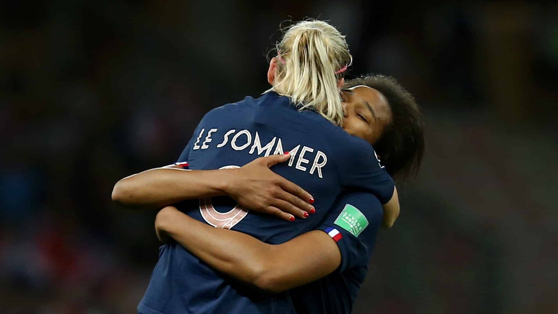 Duas vit&oacute;rias em duas rodadas: Fran&ccedil;a supera erro de Renard e vence a Noruega