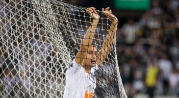 Depois dos gols perdidos, Ricardo Oliveira não fugiu da responsabilidade ao comentar a péssima fase no Atlético