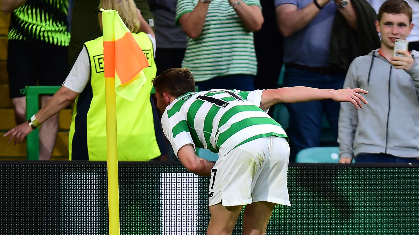 Com belos gols, Celtic fez 5 a 0 no Kalju e encaminhou sequ&ecirc;ncia na Champions