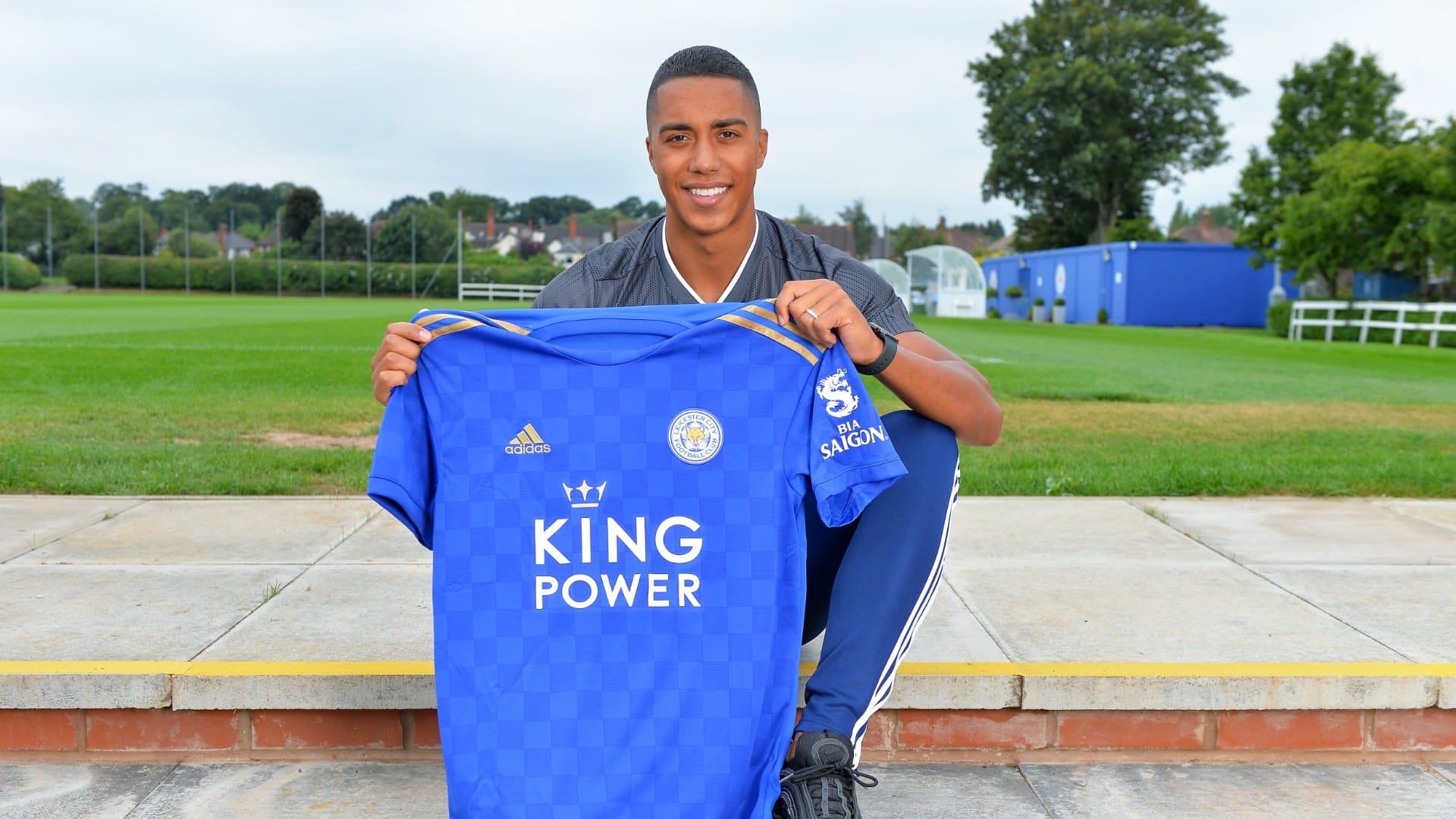 Confirma&ccedil;&atilde;o de Tielemans &eacute; mais um motivo de otimismo para a temporada do Leicester
