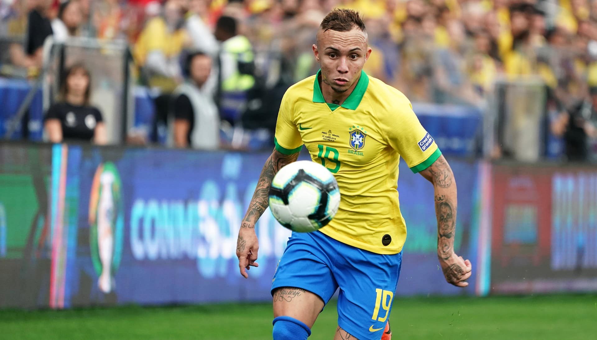 Foi o drible que abriu os caminhos do Brasil na Copa Am&eacute;rica e ajudou a acender o Maracan&atilde; na decis&atilde;o