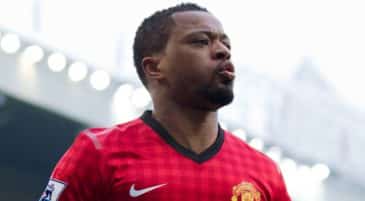 Evra coloca um ponto final na carreira de começo improvável, mas que o tornou um grande lateral