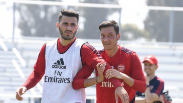 Arsenal confirma que Özil e Kolasinac estão bem, após reagirem a uma tentativa de assalto em Londres