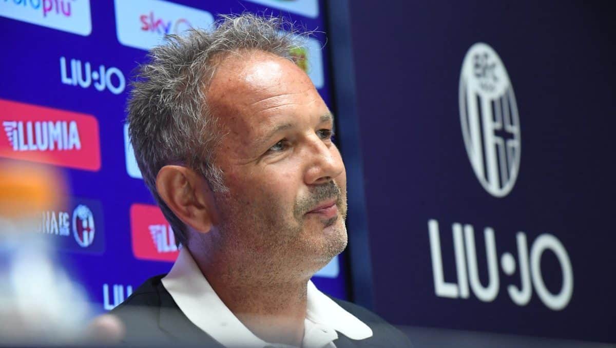 &ldquo;Cansado de chorar&rdquo; por sua leucemia, Mihajlovic deixou o hospital e agora quer reerguer o Bologna