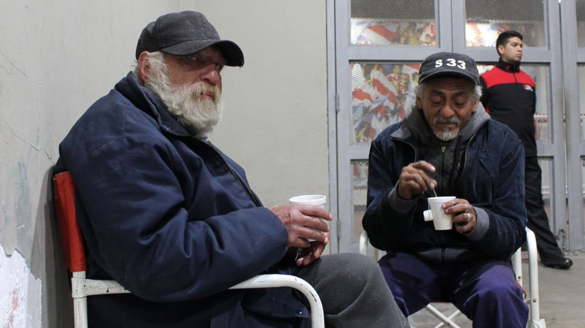 Na noite mais fria do ano, o River Plate abre o Monumental para abrigar moradores de rua