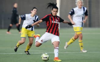 A experiência de Thaisa no recém-criado time feminino do Milan: “Comecei a enxergar o futebol de outra maneira”