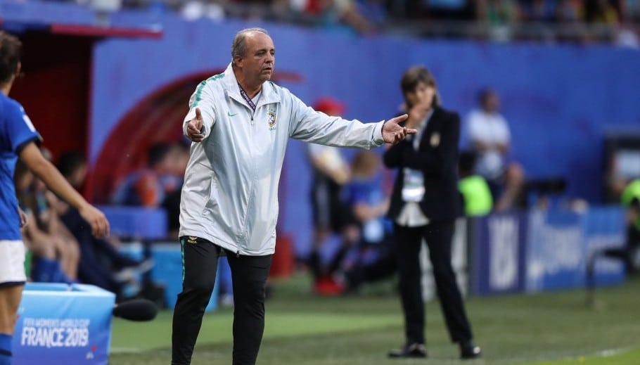 CBF demorou um mês para tomar a decisão óbvia: demitir Vadão – e isso deveria ser apenas o começo