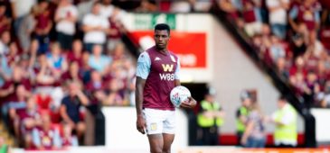 Vale prestar atenção no Aston Villa, que investiu em dois jovens talentos brasileiros: Wesley e Douglas Luiz