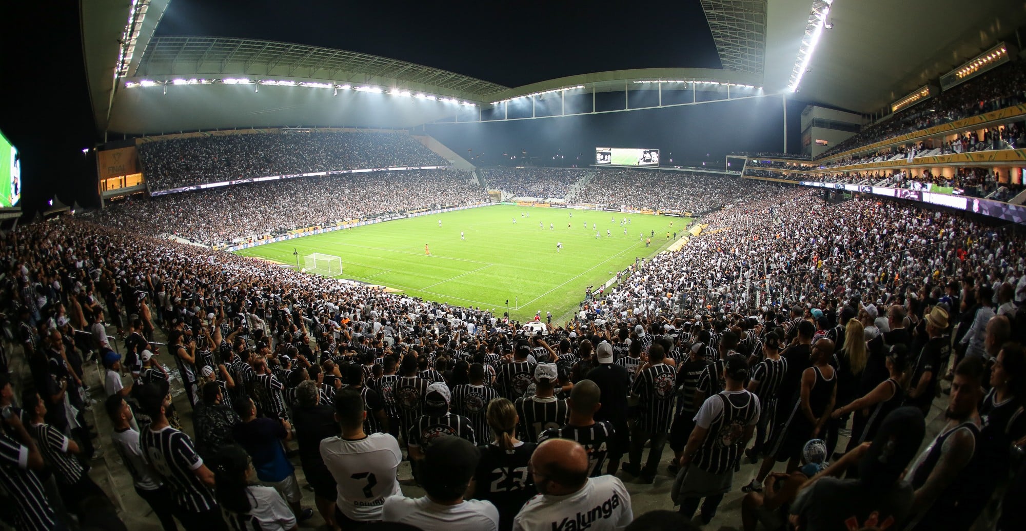 &Eacute; importante o posicionamento do Corinthians ap&oacute;s a deten&ccedil;&atilde;o de um torcedor por manifesta&ccedil;&atilde;o pol&iacute;tica em seu est&aacute;dio