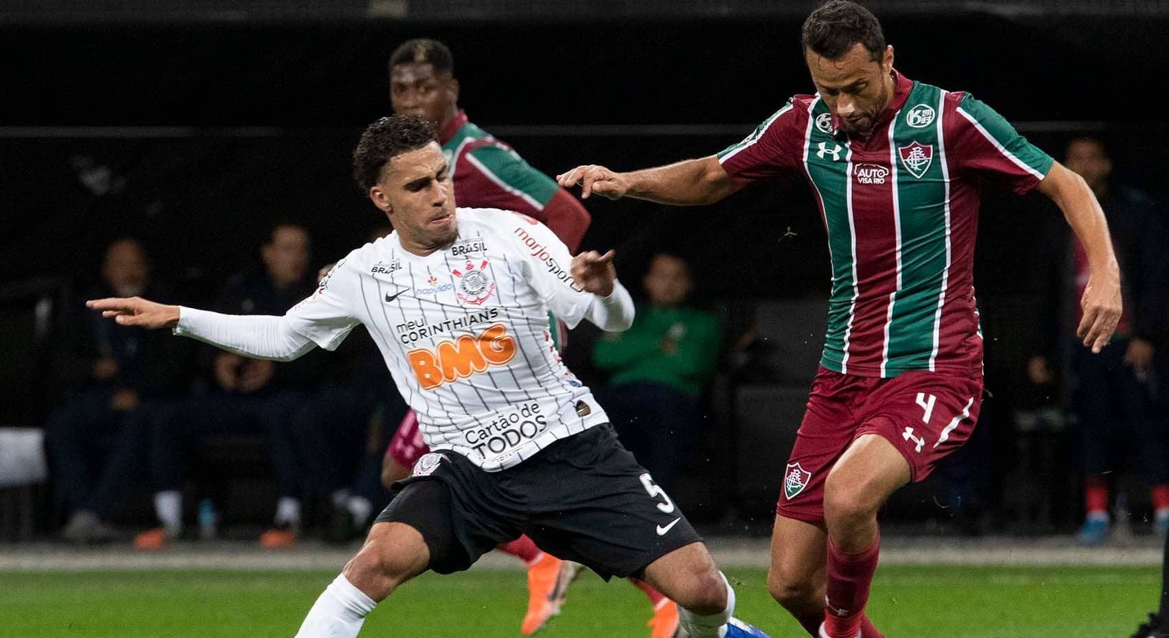 Num jogo sonolento, o Fluminense se satisfez mais com o empate diante do Corinthians