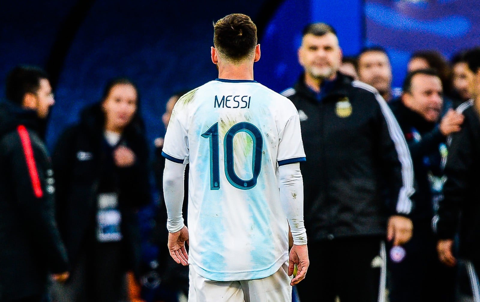 Conmebol suspende Messi da sele&ccedil;&atilde;o por tr&ecirc;s meses, mas o gancho nem tem grandes efeitos