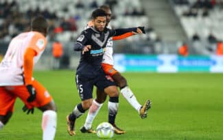 Otávio fez de Bordeaux sua casa, mas mantém laço com Maceió em time amador inspirado nos girondinos