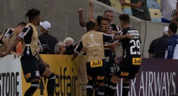 O Maracanã se encheu e acreditou no Flu, mas o Corinthians foi mais objetivo para sobreviver